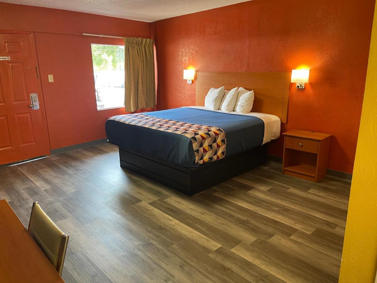 Economy Inn Hot Springs Zewnętrze zdjęcie